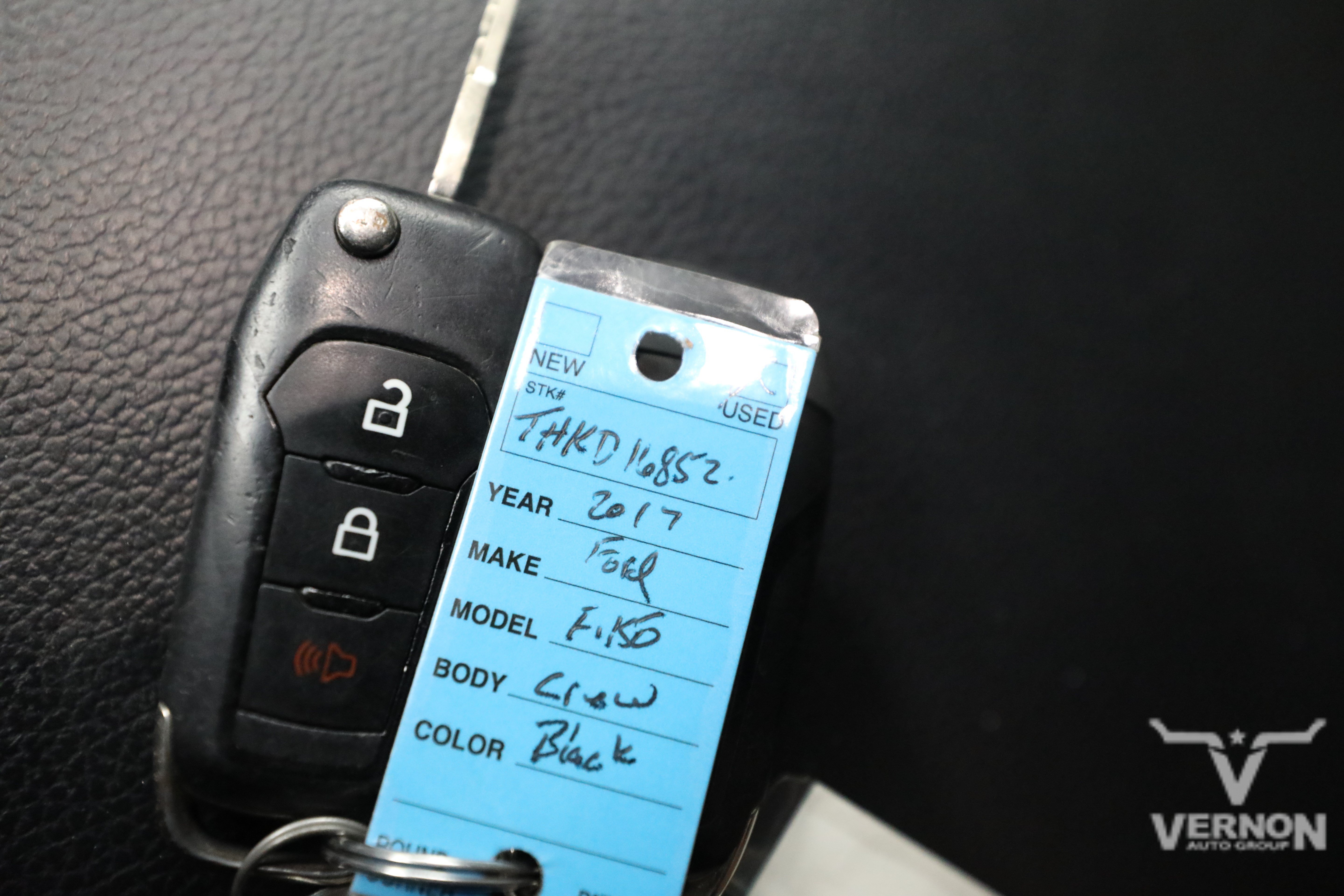 Used 2017 Shadow Black Ford Y image 33