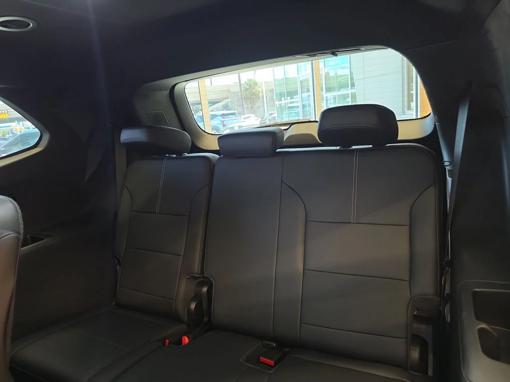Used 2024 White GMC Elevation image 40
