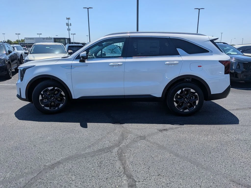 New 2026 White Pearl Kia S image 31