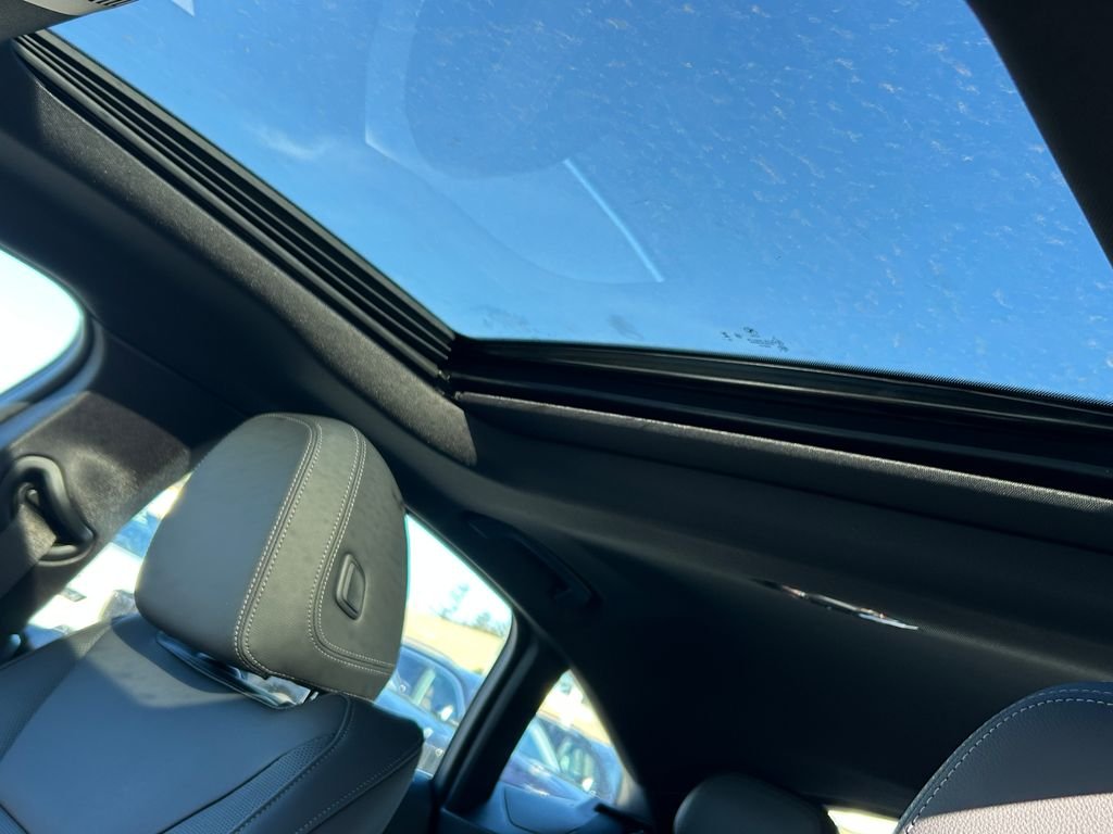New 2026 Skyscraper Grey Metallic BMW eDrive40 image 16