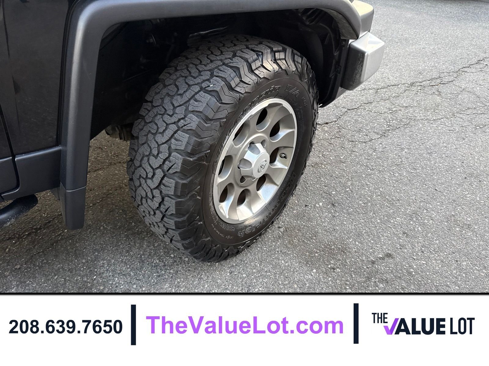Used 2012 Black Toyota Base image 11