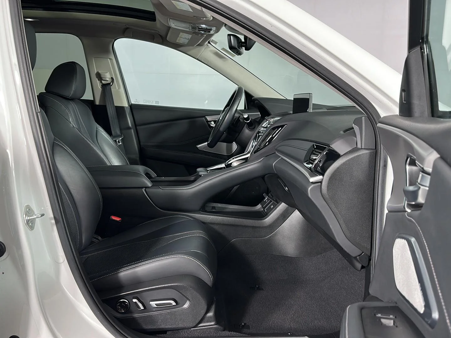 Certified Used 2021 Platinum White Pearl Acura SH-AWD with Technology Package image 29