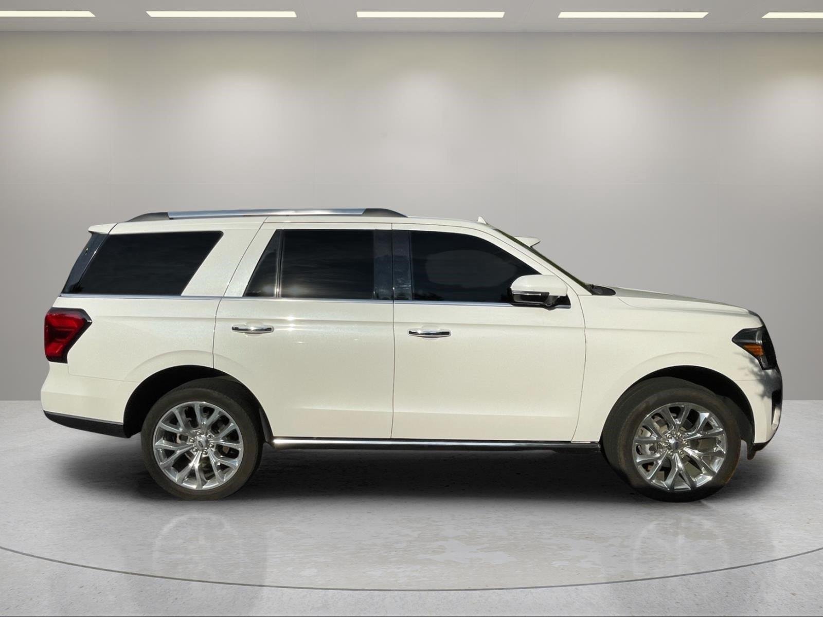 Used 2024 Star White Metallic Tri-Coat Ford Limited image 4