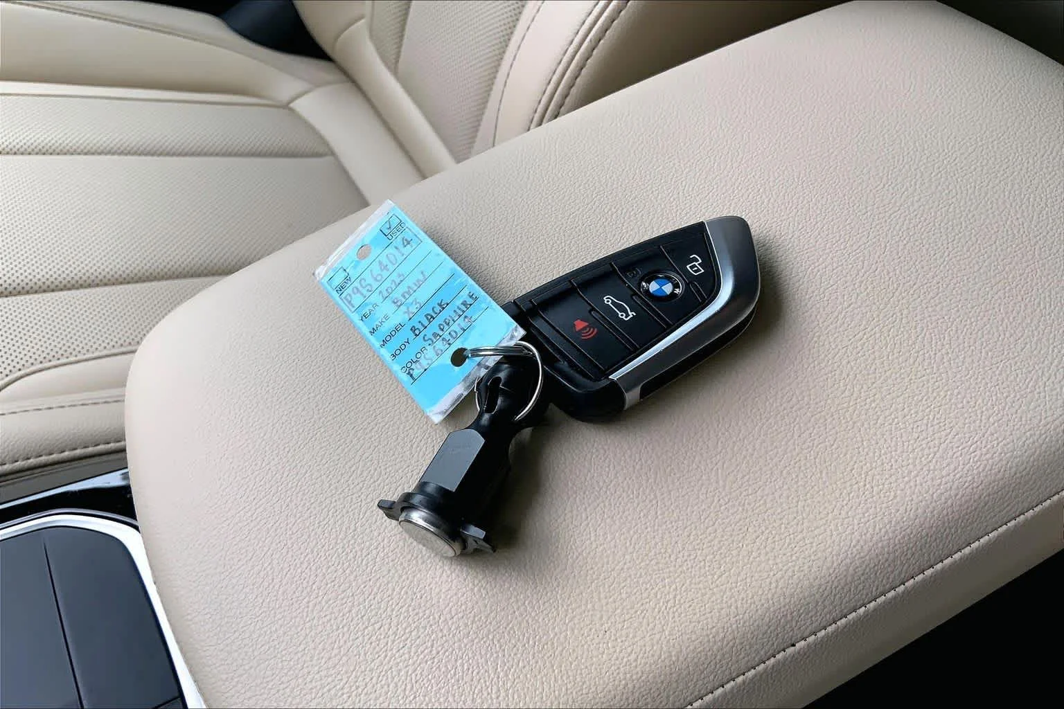 Used 2023 Black Sapphire Metallic BMW xDrive30i image 14