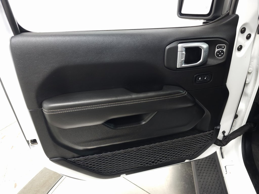 2020 JEEP WRANGLER - Image 12