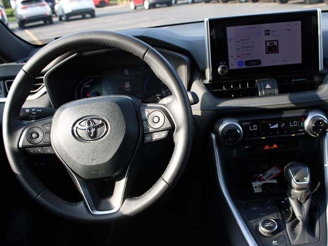 Used 2024 Pearl Toyota SE image 10