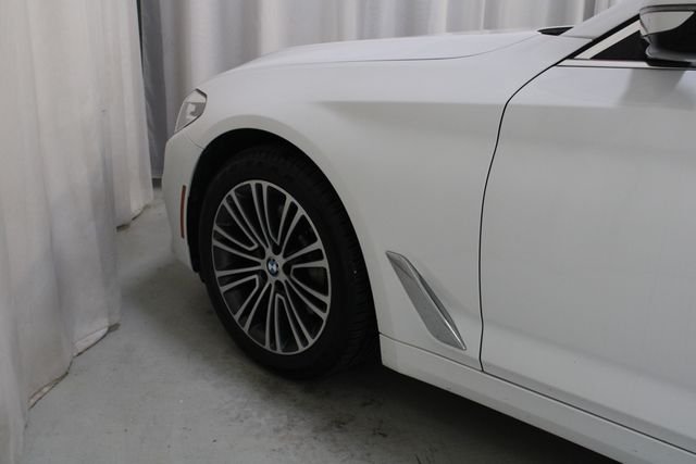 Used 2020 White BMW 530i xDrive image 30