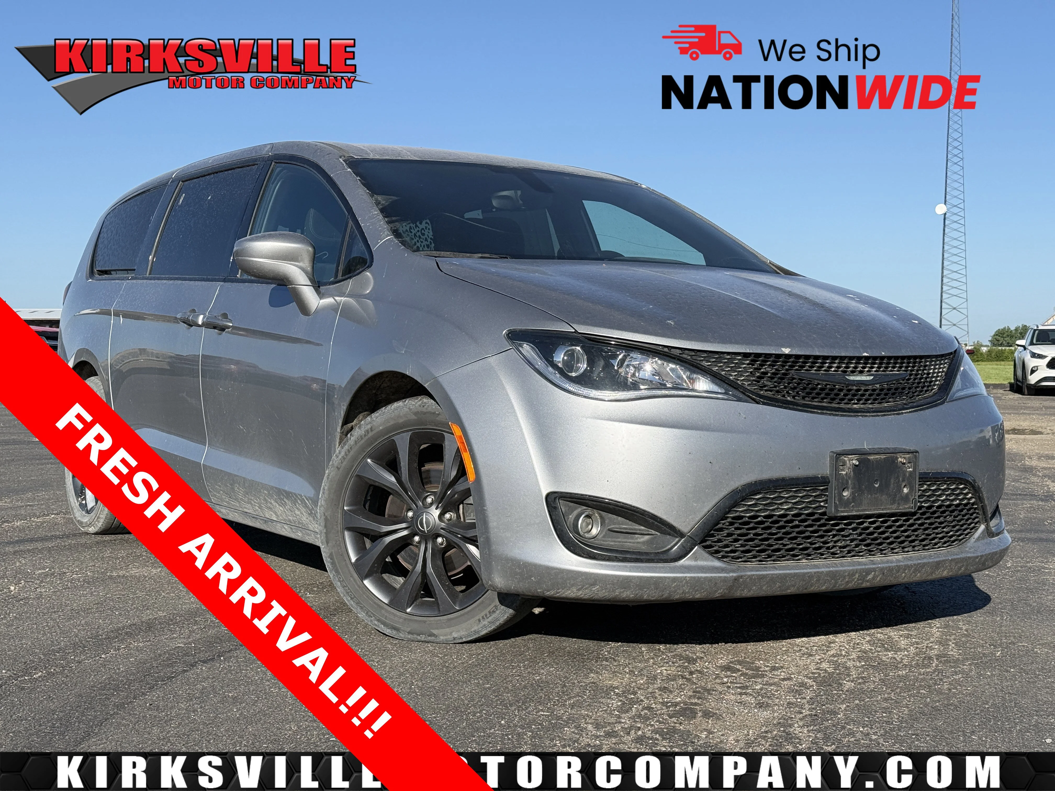 2018 Chrysler Pacifica Touring Plus's photo