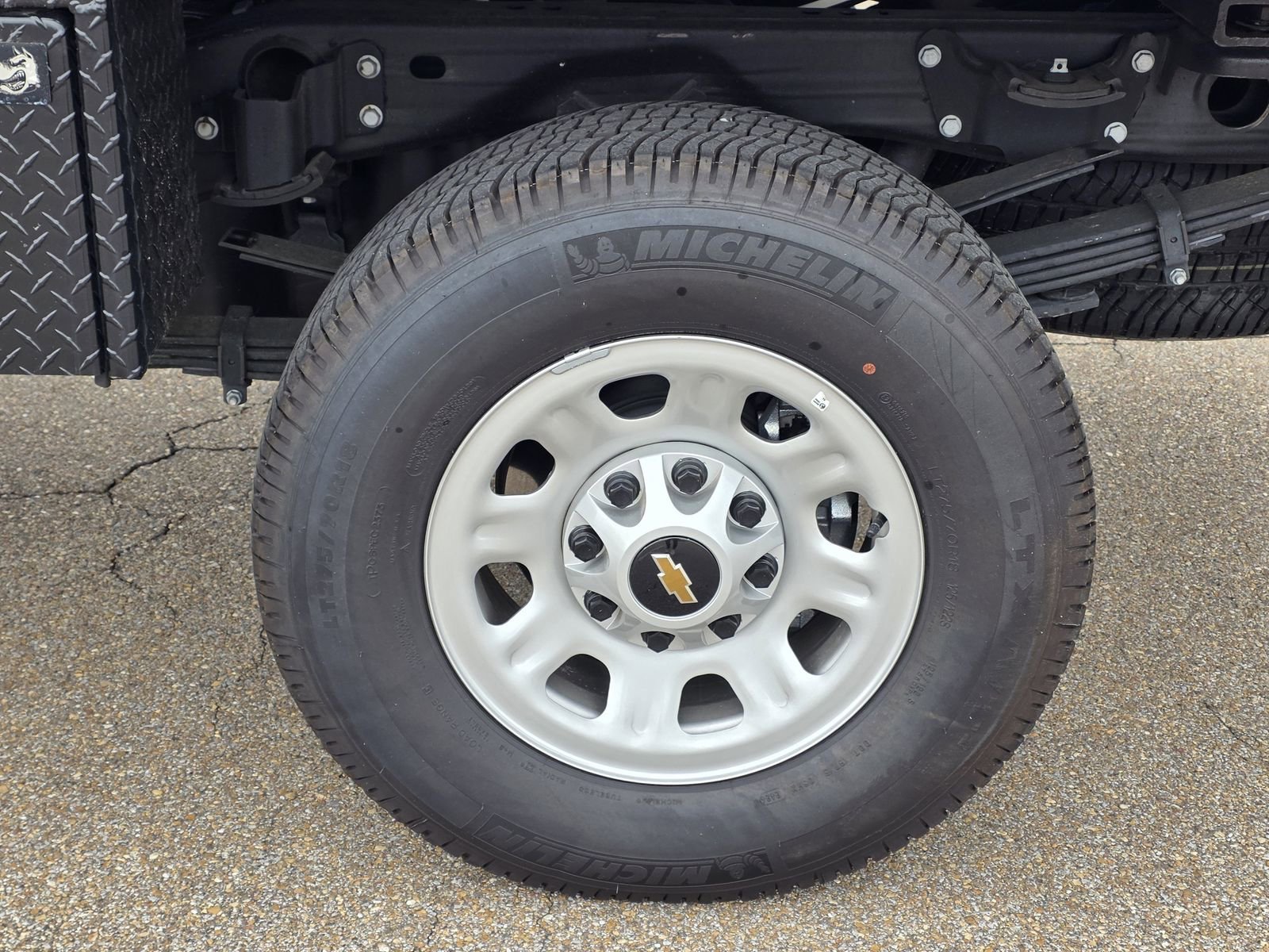 Used 2024 Summit White Chevrolet WT image 23