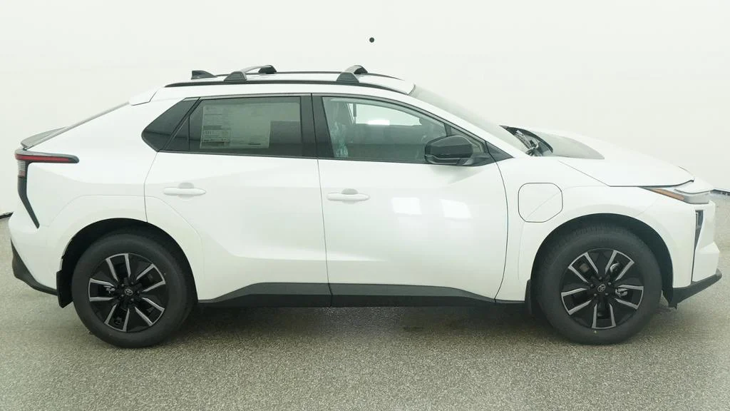 New 2026 Wind Chill Pearl Toyota XLE image 46