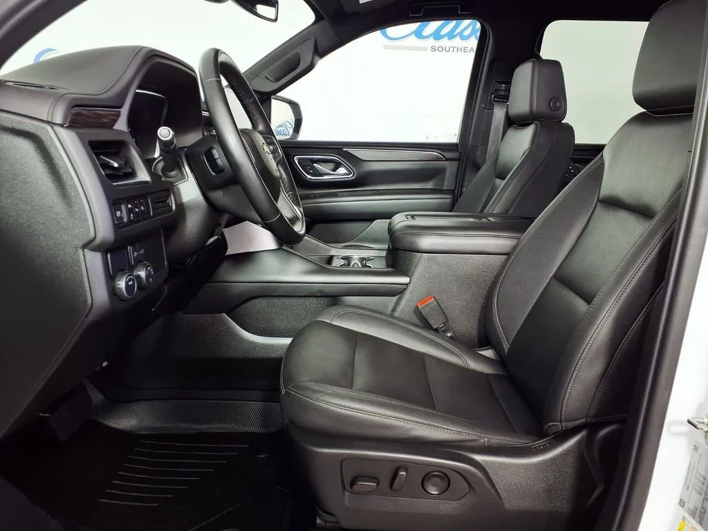 Used 2023 Summit White Chevrolet LT image 7