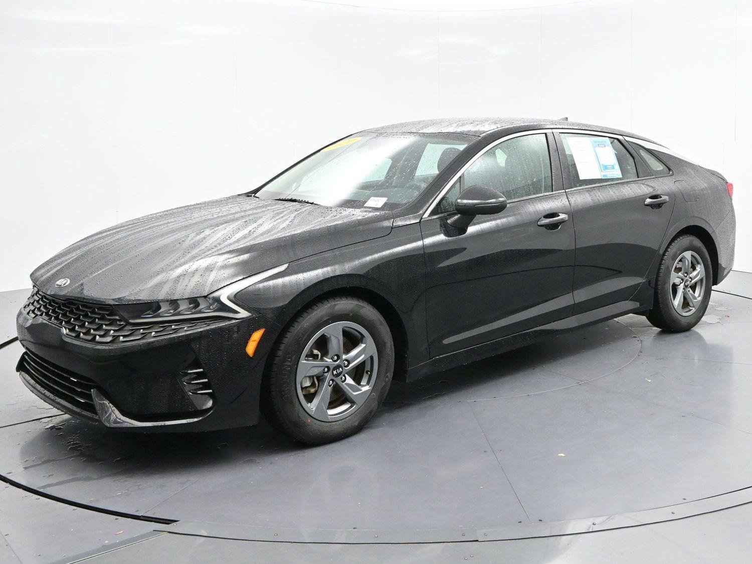 Used 2021 Ebony Black Kia LXS image 3