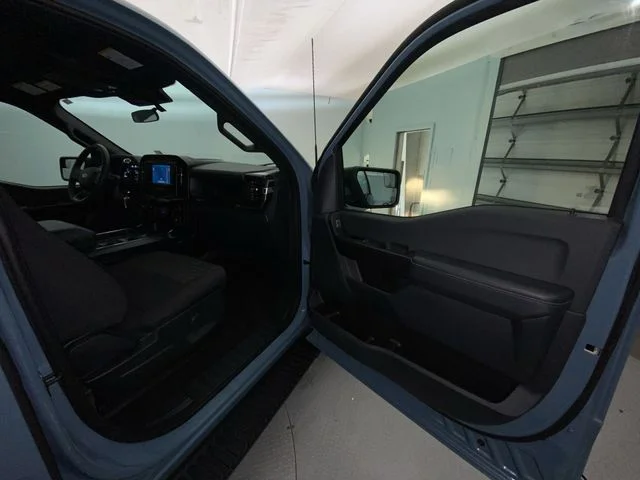 Used 2023 Blue Ford XL image 24
