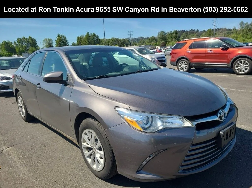 2016 Toyota Camry 2.5 Auto LE's photo