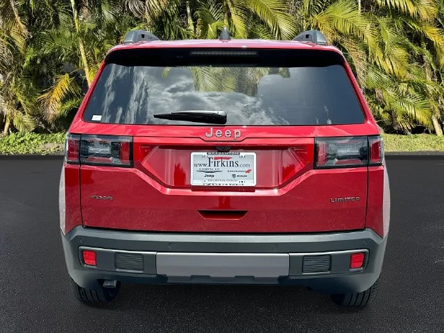 New 2026 Red Hot Pearl-Coat Exterior Paint Jeep Limited image 6