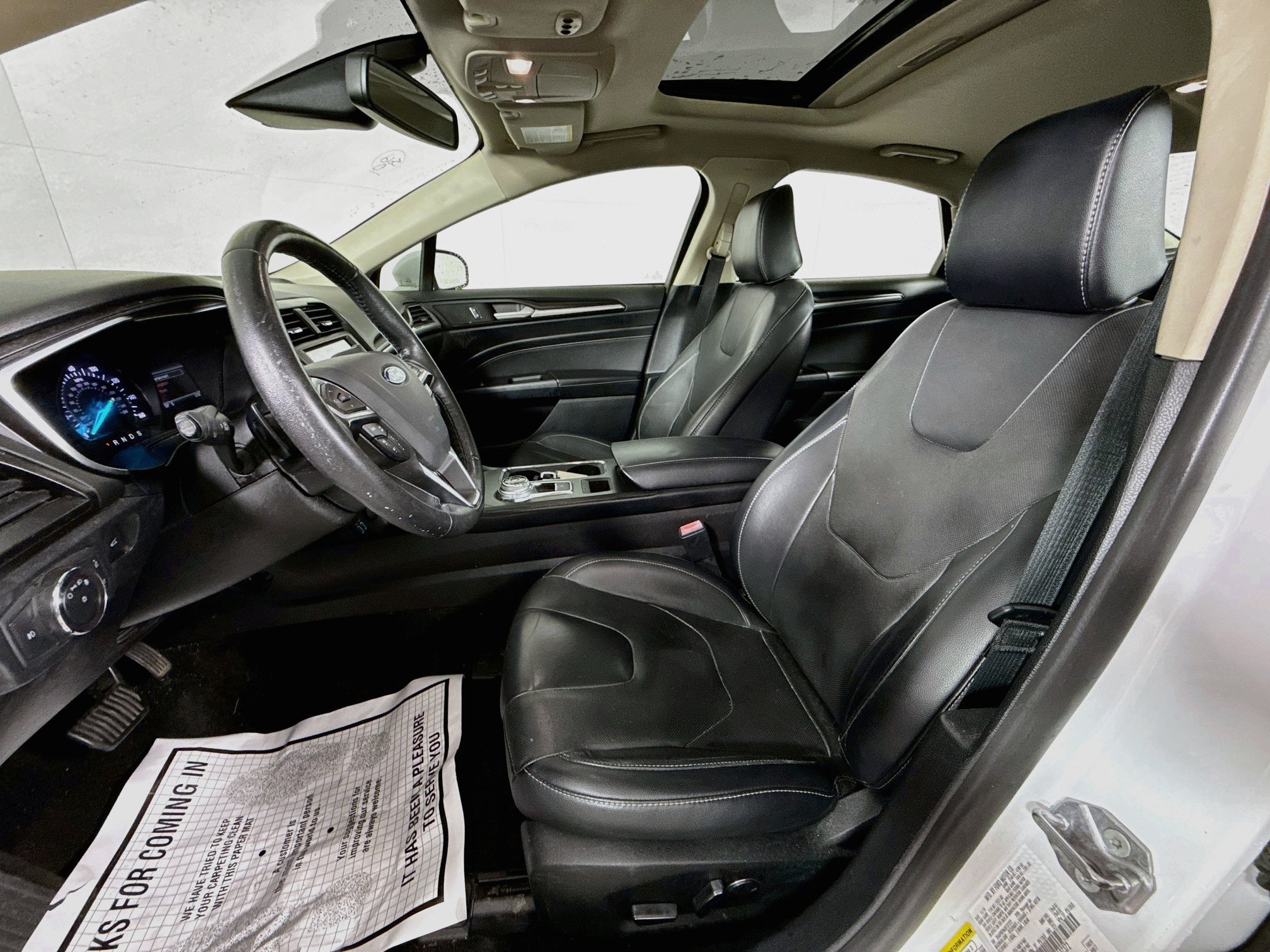 Used 2020 Oxford White Ford Titanium image 22