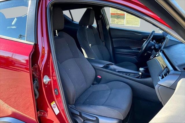 Certified Used 2018 RUBY FLARE PEARL Toyota  image 9