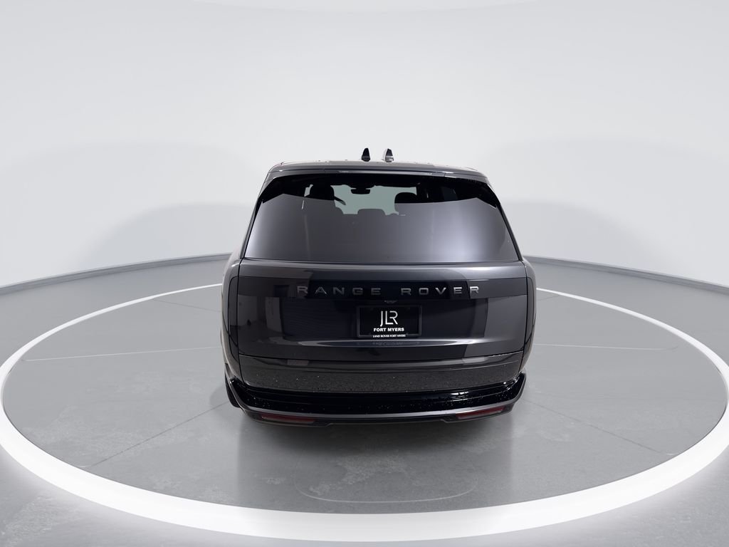 New 2026 CARP GRY PRM MT Land Rover SE LWB image 7