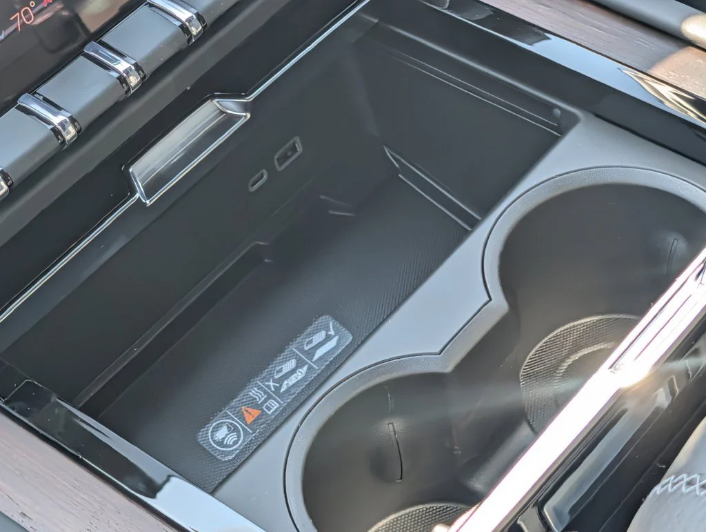 2026 GMC Yukon XL Denali - Photo 14