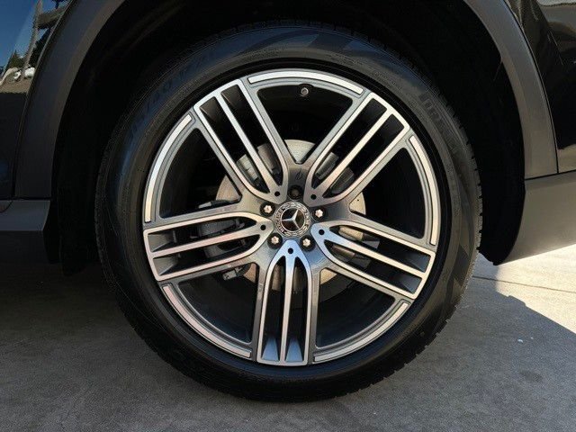 Certified Used 2025 Black Mercedes-Benz GLS 450 image 23
