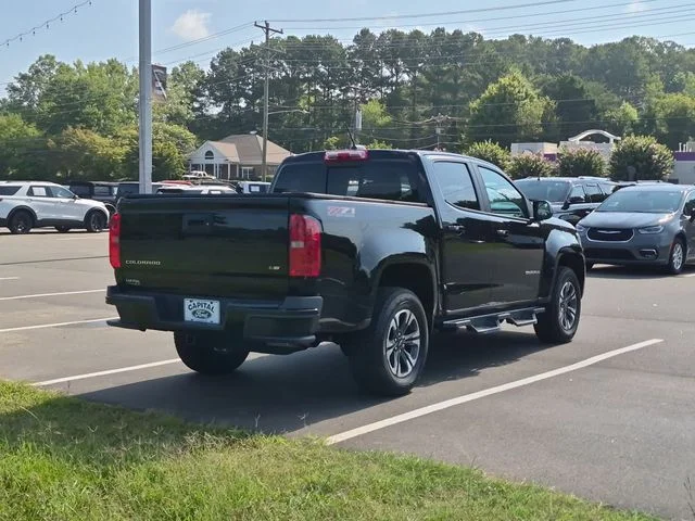 Used 2022 Black Chevrolet Z71 image 13
