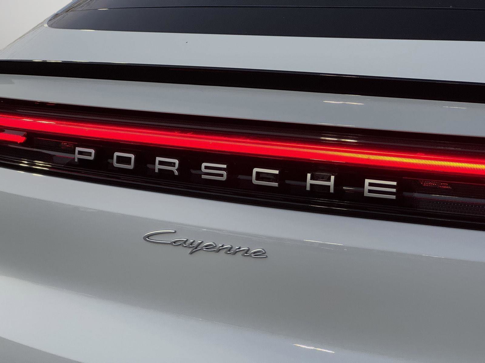 Used 2025 White Porsche  image 72