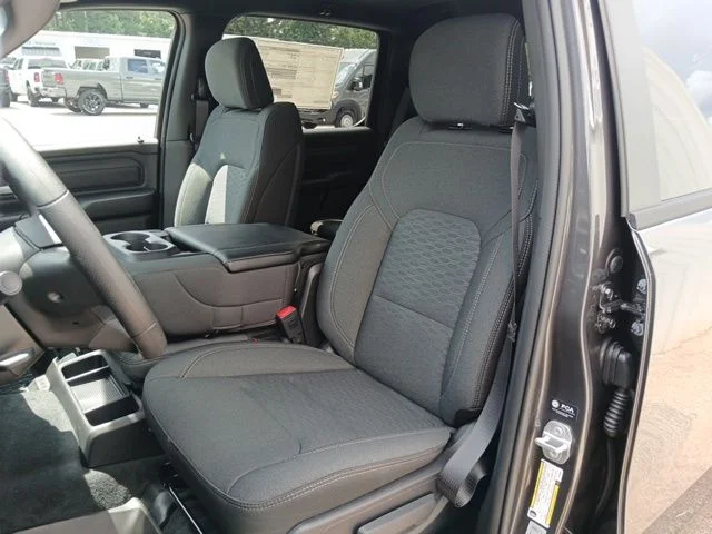New 2026 Granite Crystal Metallic Clearcoat RAM Warlock image 31