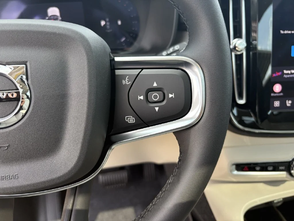 2026 Volvo XC40 Plus - Photo 16