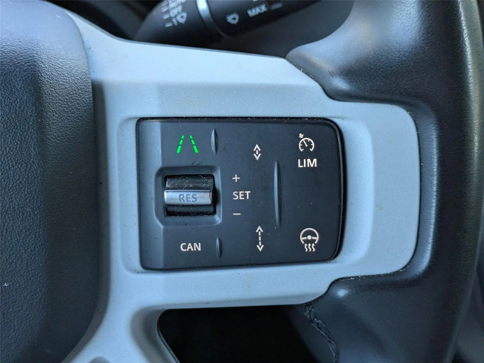 Used 2025 Santorini Black Metallic Land Rover S image 6
