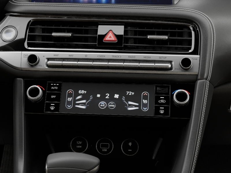 2025 GENESIS G70 Standard - Photo 31