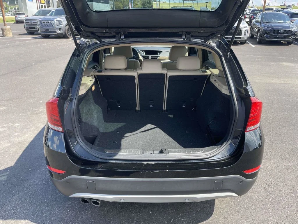Used 2015 Black BMW sDrive28i image 10