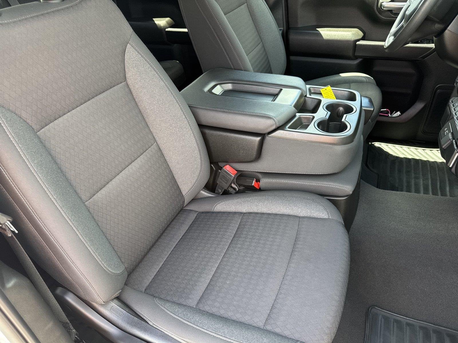 Used 2022 Summit White Chevrolet Custom image 35