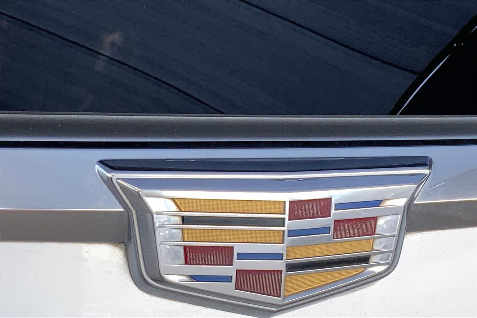 Used 2017 Radiant Silver Metallic Cadillac Luxury image 25