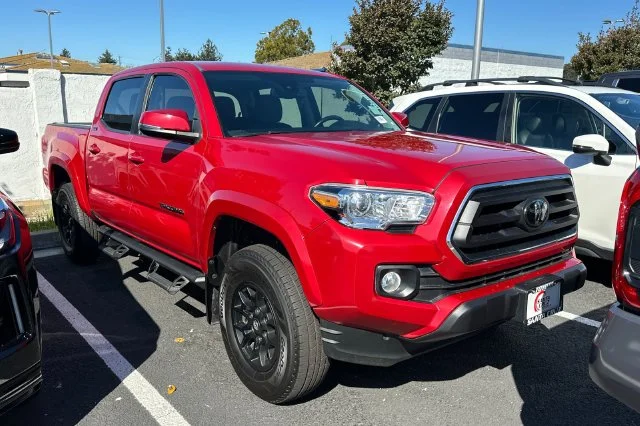 2021 Toyota Tacoma SR5 - Photo 2