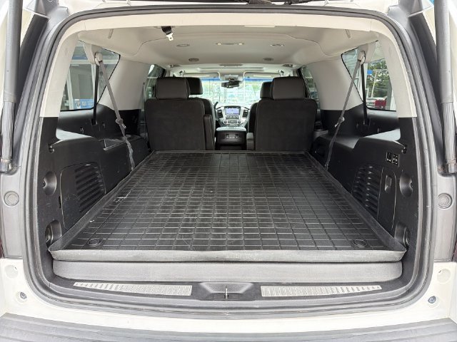 Used 2019 IRIDESCENT PEARL TRICOAT Chevrolet LT image 27