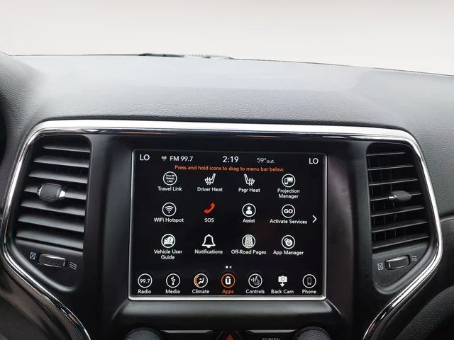 Used 2018 Billet Silver Metallic Jeep Altitude image 15