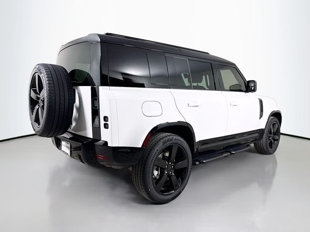 New 2026 Fuji White Land Rover X-Dynamic SE image 5