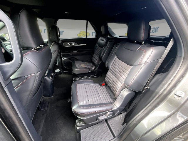 New 2027 Carbonized Gray Metallic Ford ST-Line image 11