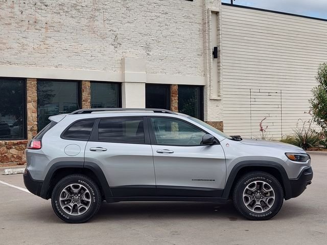 Used 2021 Silver Jeep Trailhawk image 2
