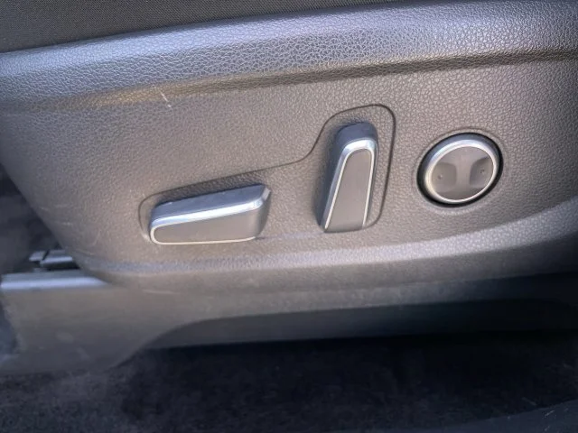 Used 2025 Gray Hyundai SEL image 12