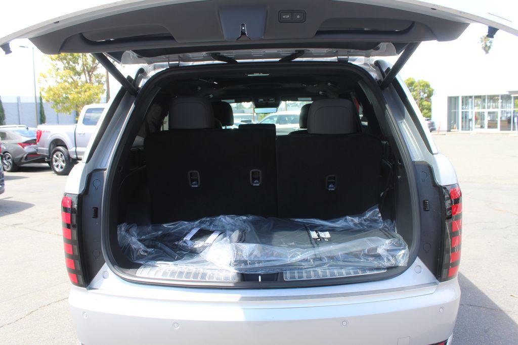 New 2026 Silver Hyundai Calligraphy AWD image 10