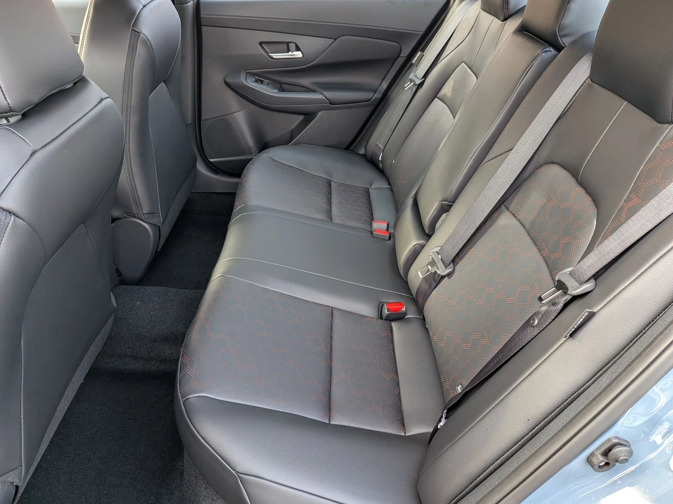 2026 Nissan Sentra SR - Photo 15