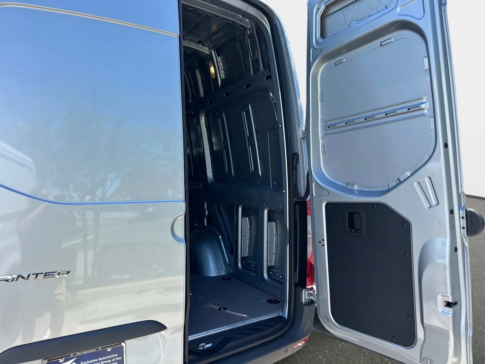 2025 Mercedes-Benz Sprinter Cargo Van Base - Photo 7