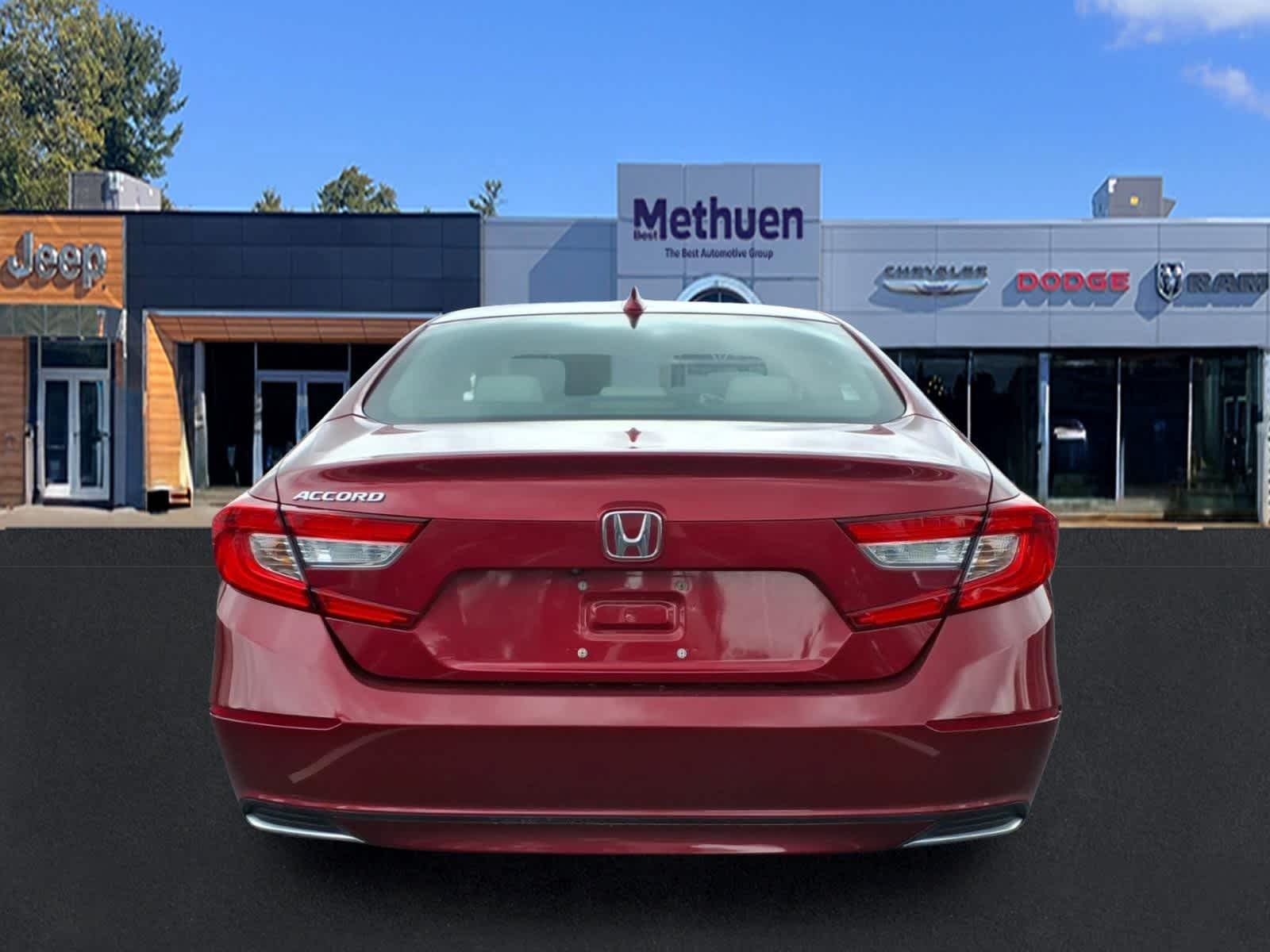 Used 2018 Radiant Red Metallic Honda LX 1.5T image 5