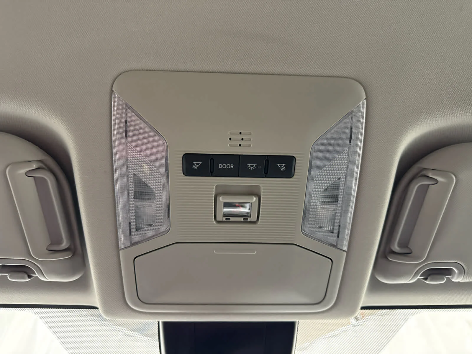 Used 2023 Grn/green Toyota XLE image 21
