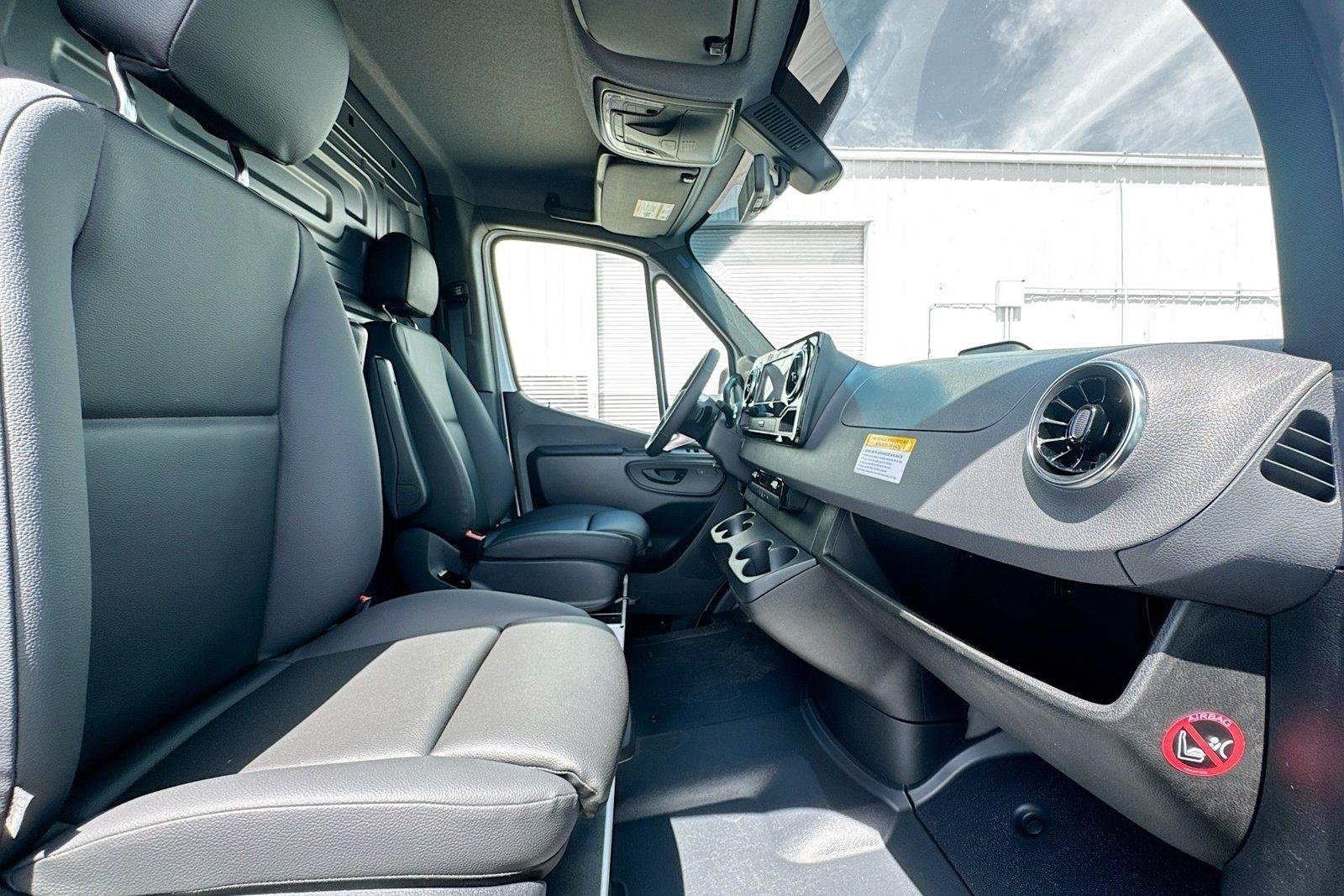 New 2026 Arctic White Mercedes-Benz  image 23