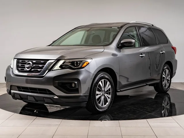 2020 Nissan Pathfinder SV
