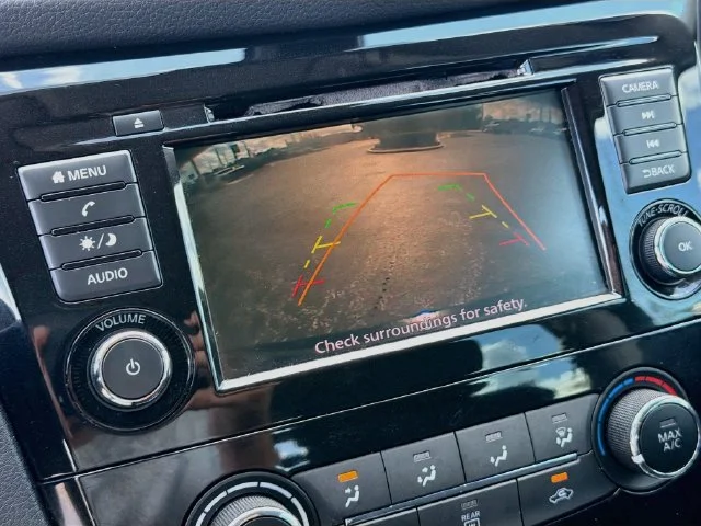 Used 2019 Black Nissan S image 13