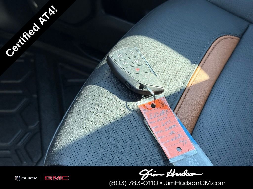 Used 2025 White GMC AT4 image 39