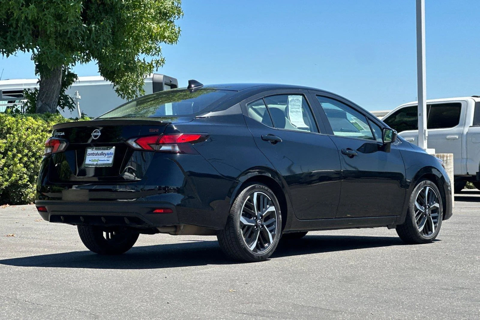Used 2024 Super Black Nissan SR image 4